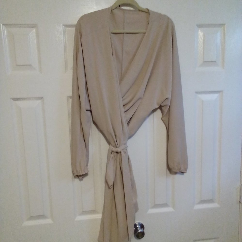 Plus Lantern Sleeve Wrap Knot Side Dress